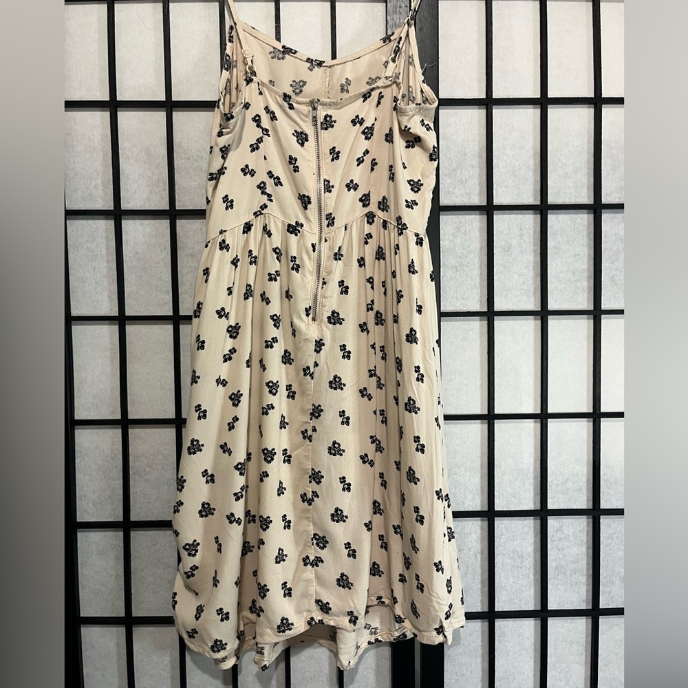 Spring Dress - Picture 2 of 3